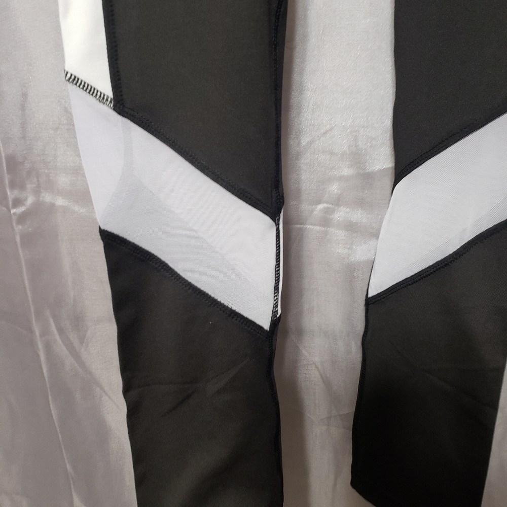 BCBGeneration NWT Sz S Performance Wear Leggings - Picture 6 of 12